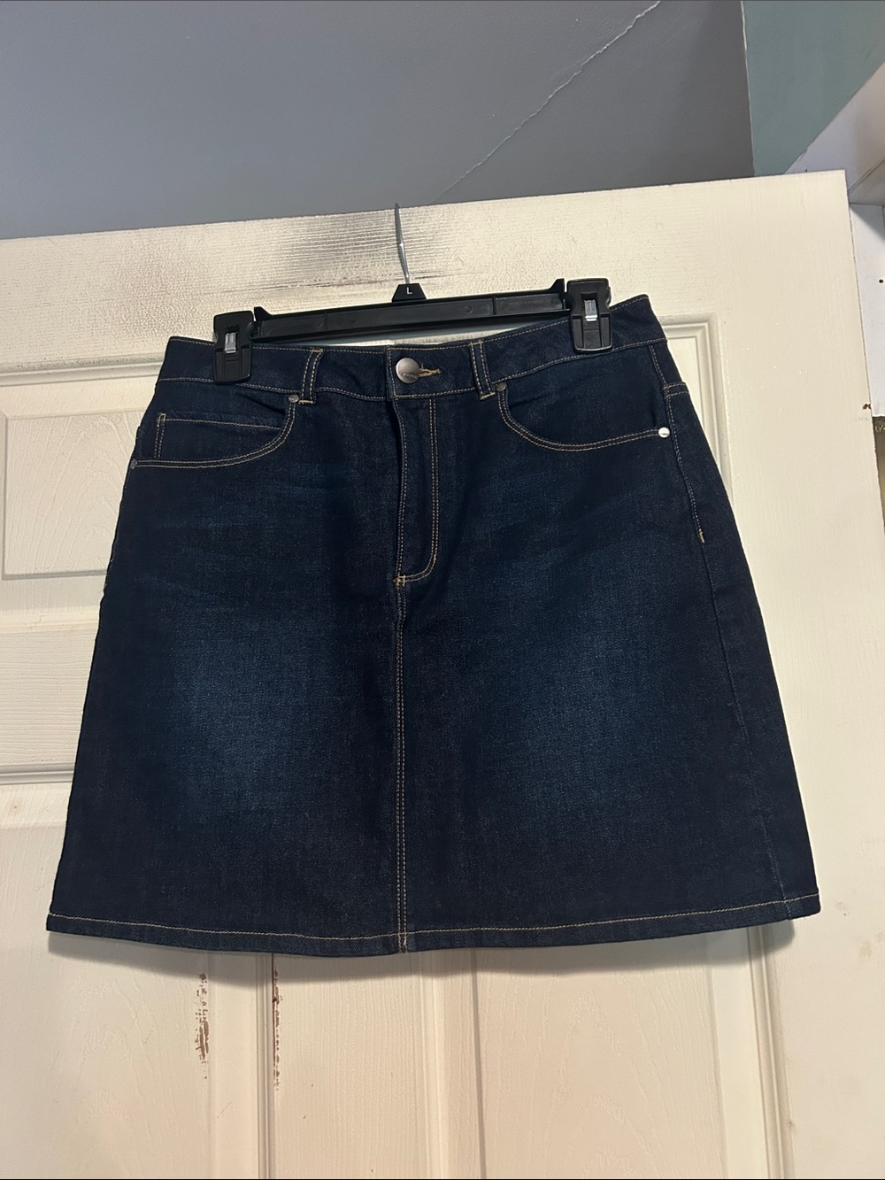 Francesca’s Harper Dark Indigo Denim A-Line Skirt Size Medium